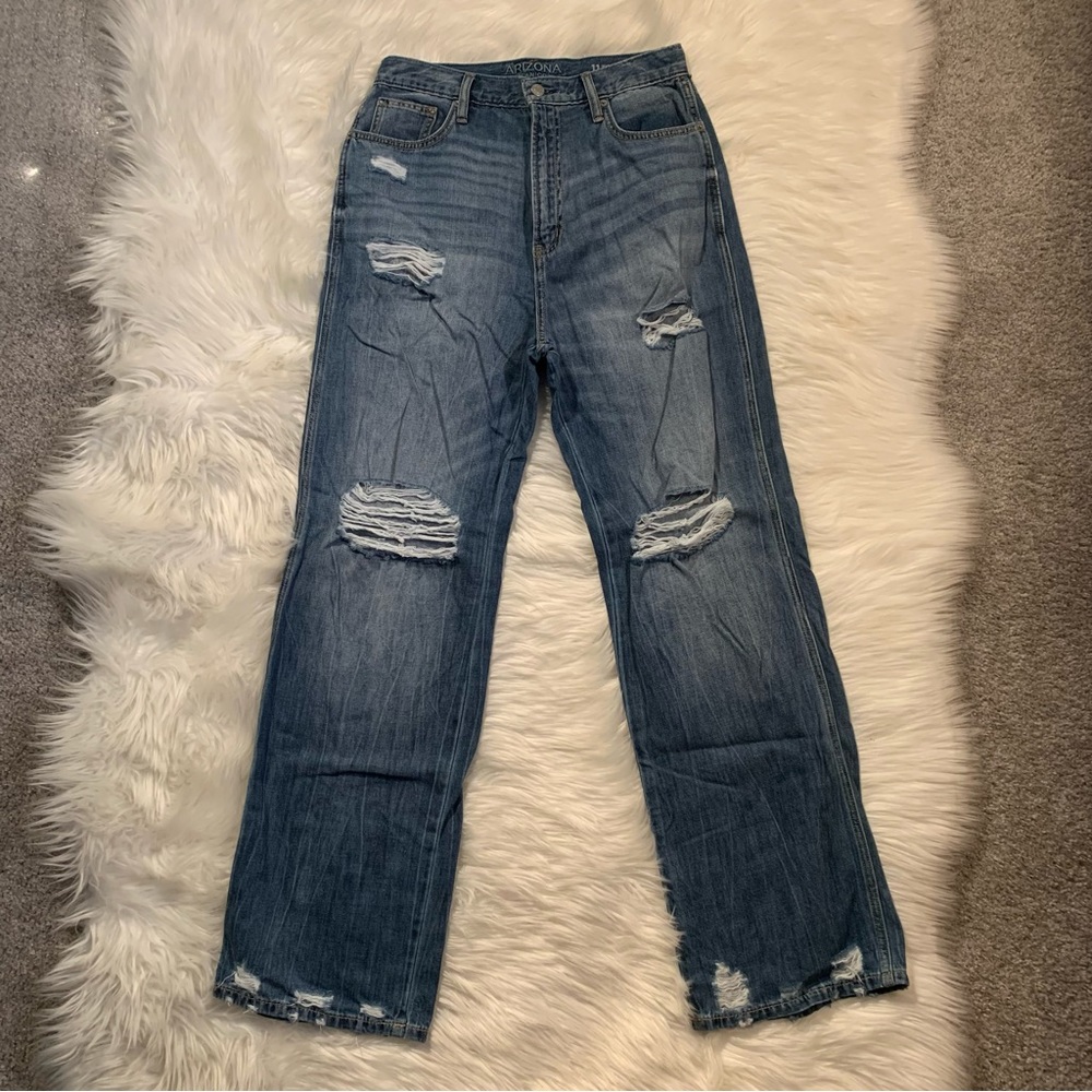 Arizona High Rise 90’s Dad Distressed Jeans Size 11 Juniors